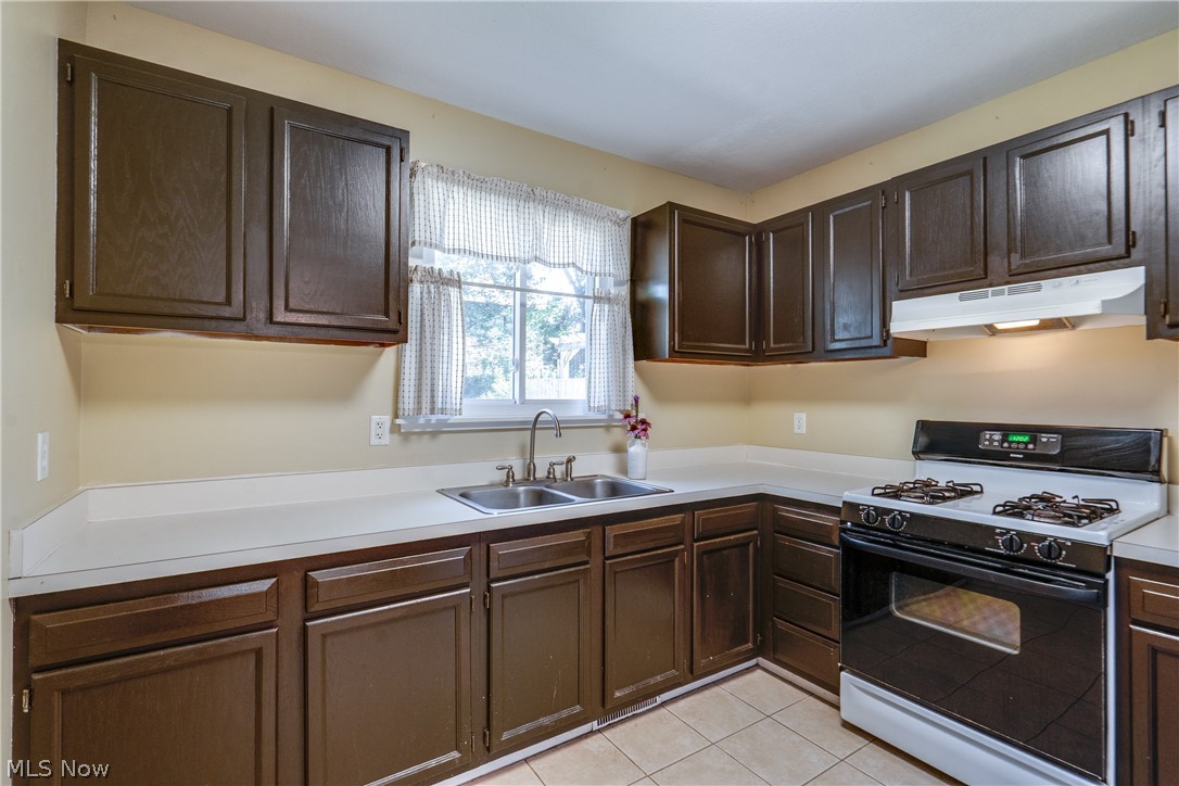 391 Reed Avenue Akron, OH 44301 - Photo 16 of 40