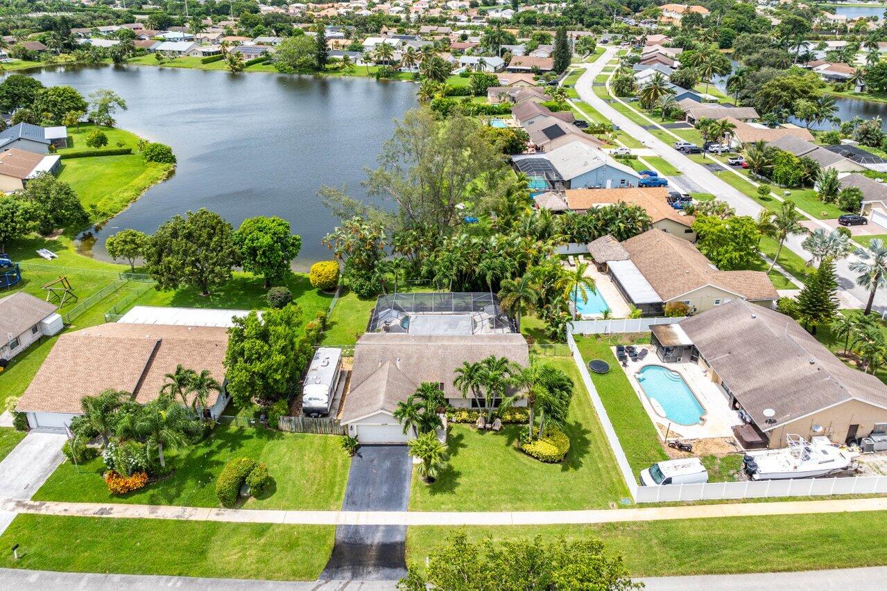 9587 Ohio Place Boca Raton, FL 33434 - Photo 34 of 45 042-9587OhioPlace-BocaRaton-FL-33434-SMA
