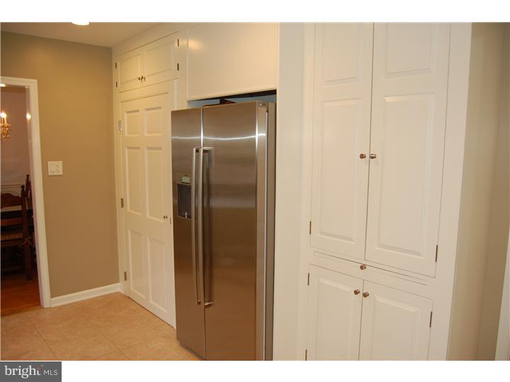 40 Arlington Road Devon, PA 19333 - Photo 11 of 21 Kitchen