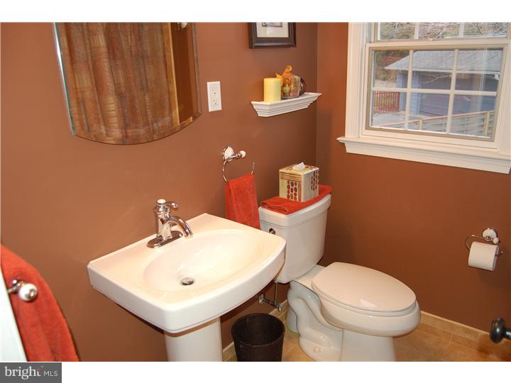 40 Arlington Road Devon, PA 19333 - Photo 18 of 21 Bathroom