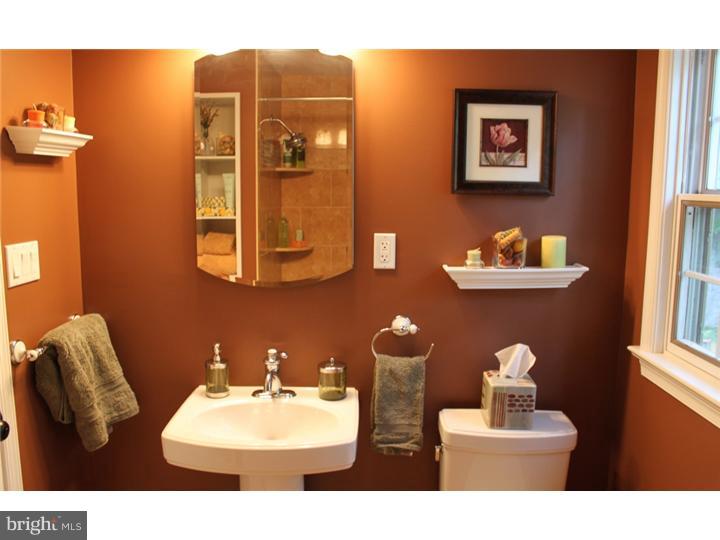 40 Arlington Road Devon, PA 19333 - Photo 20 of 21 Bathroom
