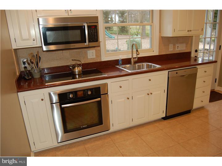 40 Arlington Road Devon, PA 19333 - Photo 10 of 21 Kitchen