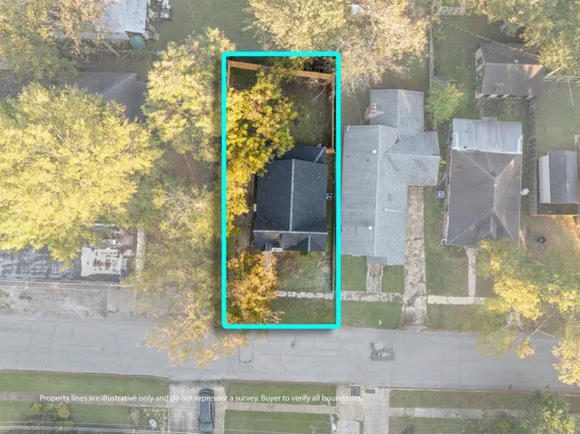 a picture of a door of the house