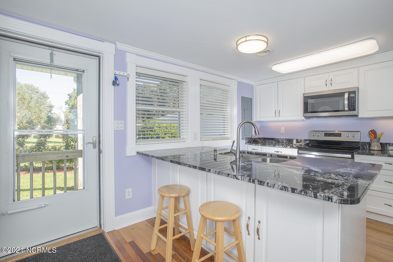 259 Ferry Dock Road Gloucester, NC 28528 - Photo 11 of 42 Kitchen bar