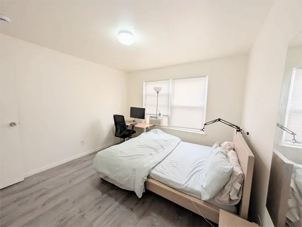 $2,700 | 125 Riverview Court, Unit 125, Secaucus, NJ 07094