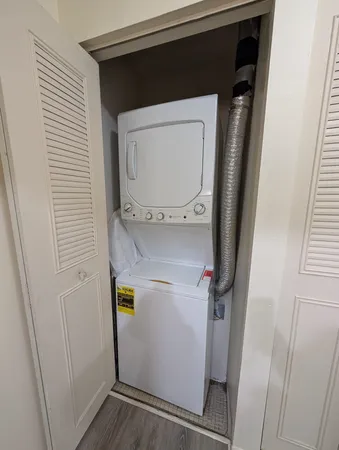 $2,700 | 125 Riverview Court, Unit 125, Secaucus, NJ 07094