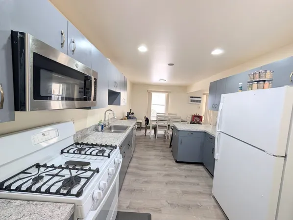 $2,700 | 125 Riverview Court, Unit 125, Secaucus, NJ 07094