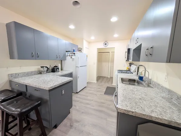 $2,700 | 125 Riverview Court, Unit 125, Secaucus, NJ 07094