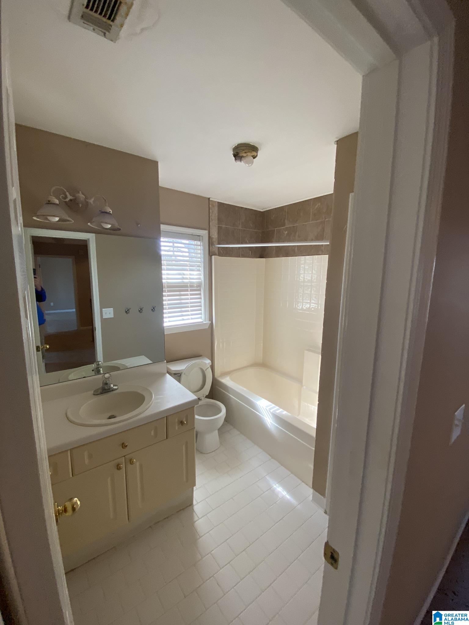 226 Clairmont Road Sterrett, AL 35147 - Photo 12 of 21
