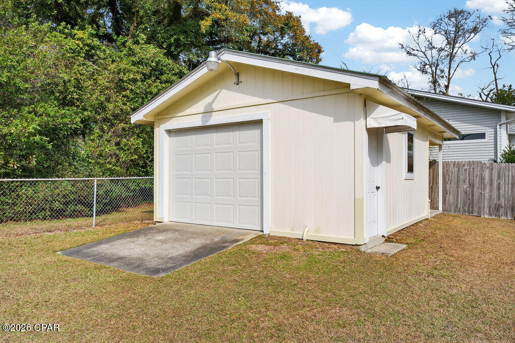 1314 Coggin Avenue Chipley, FL 32428 - Photo 10 of 40