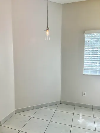 $2,500 | 5275 Europa Drive, Unit I, Boynton Beach, FL 33437