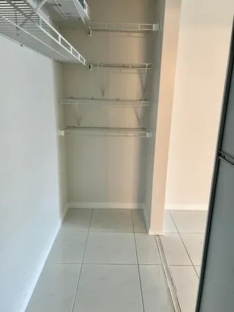 $2,500 | 5275 Europa Drive, Unit I, Boynton Beach, FL 33437