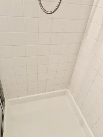 $2,500 | 5275 Europa Drive, Unit I, Boynton Beach, FL 33437