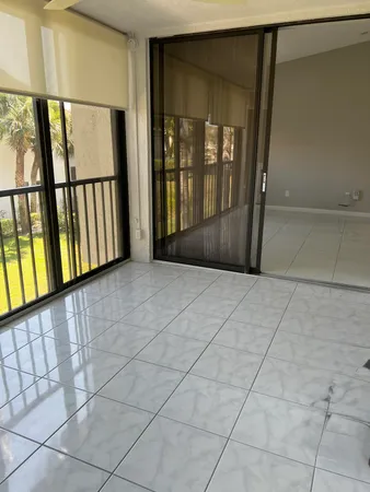 $2,500 | 5275 Europa Drive, Unit I, Boynton Beach, FL 33437