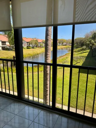 $2,500 | 5275 Europa Drive, Unit I, Boynton Beach, FL 33437