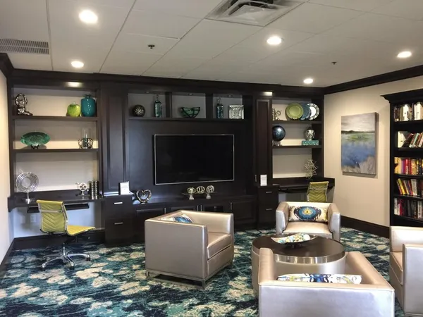 $2,500 | 5275 Europa Drive, Unit I, Boynton Beach, FL 33437