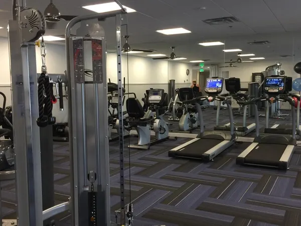 $2,500 | 5275 Europa Drive, Unit I, Boynton Beach, FL 33437