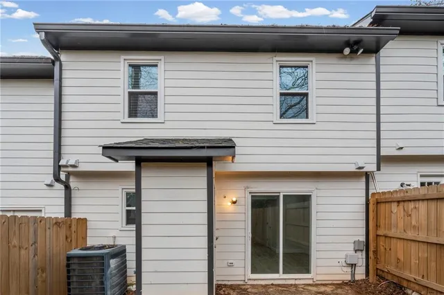 $2,200 | 1342 North Hampton Road, Alpharetta, GA 30009