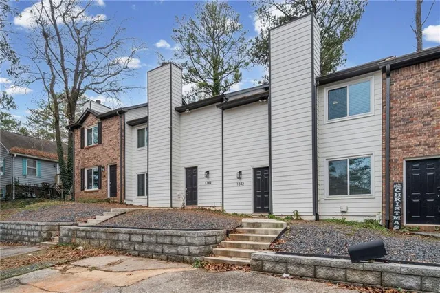 $2,200 | 1342 North Hampton Road, Alpharetta, GA 30009