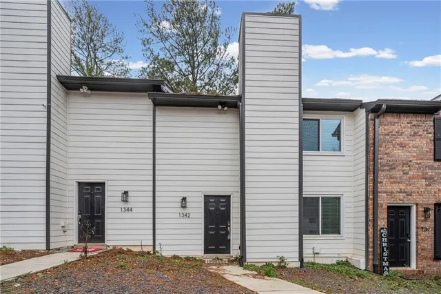 $2,200 | 1342 North Hampton Road, Alpharetta, GA 30009