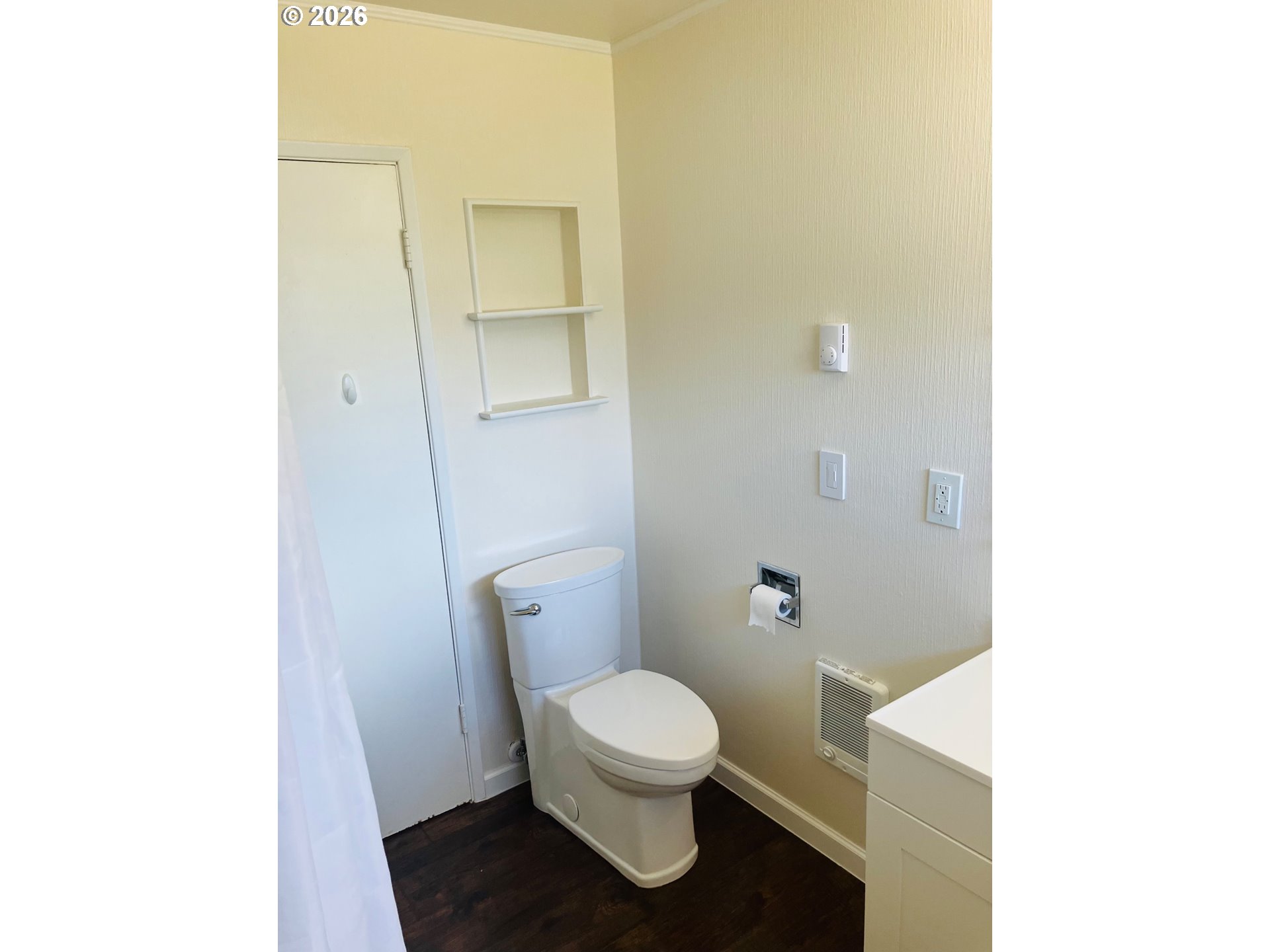 152 West C Street Springfield, OR 97477 - Photo 33 of 39