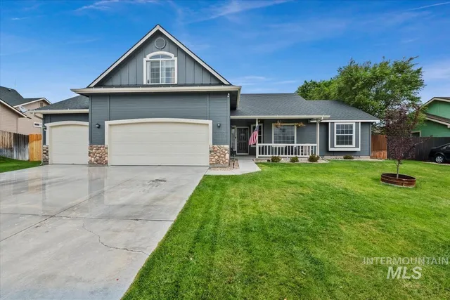$392,000 | 1322 North 14th E Street, Mountain Home, ID 83647