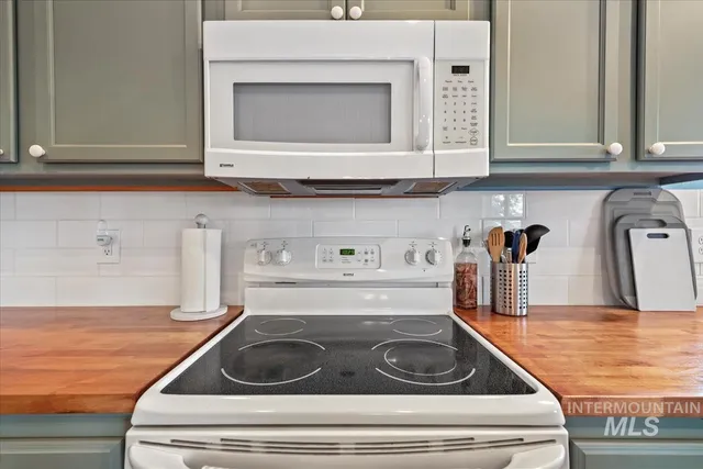 $392,000 | 1322 North 14th E Street, Mountain Home, ID 83647