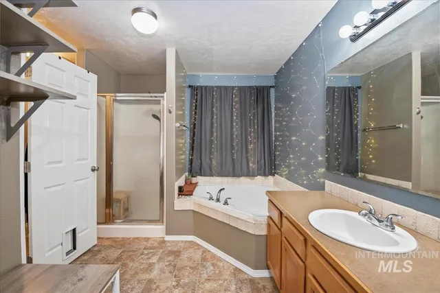 $392,000 | 1322 North 14th E Street, Mountain Home, ID 83647