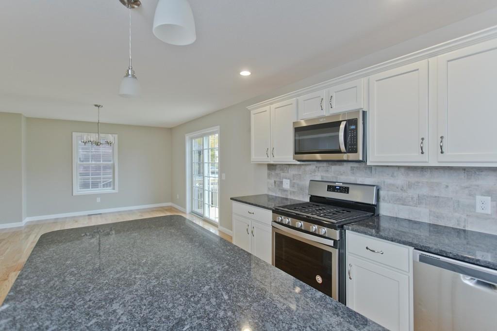 79 Castle Street Springfield, MA 01118 - Photo 8 of 39 Gallery Image 8