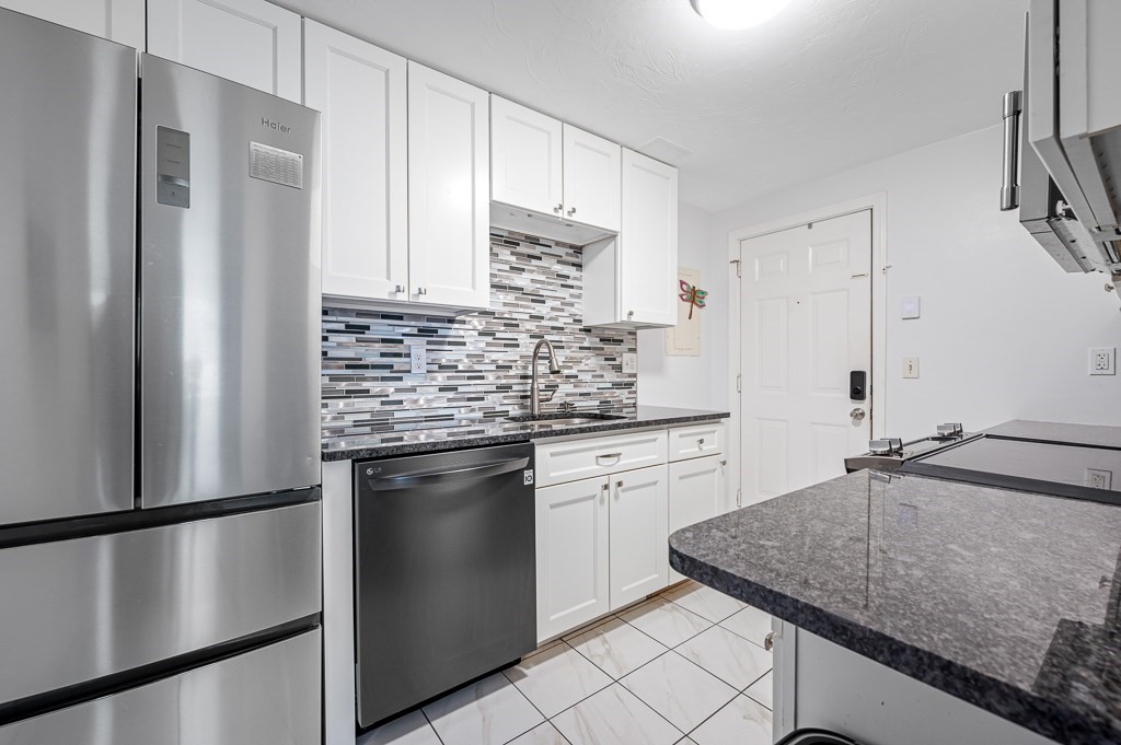 6 Inverness Avenue, Unit 3 Worcester, MA 01604 - Photo 2 of 19 Gallery Image 2
