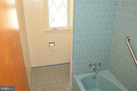 602 Winhall Way Silver Spring, MD 20904 - Photo 17 of 28 Bath