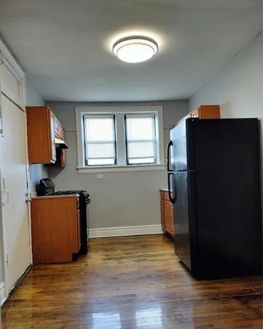 $1,200 | 1739 West 80th Street, Unit 17393, Chicago, IL 60620