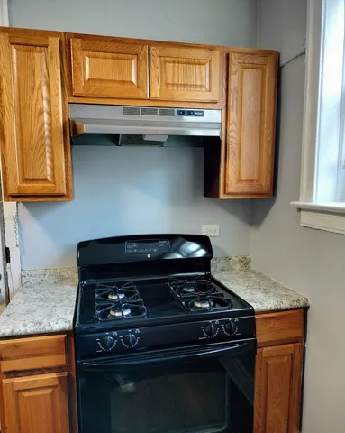 $1,200 | 1739 West 80th Street, Unit 17393, Chicago, IL 60620