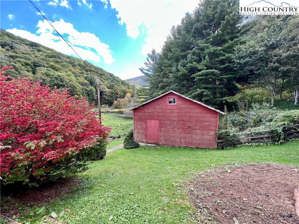 7664 Meat Camp Road Todd, NC 28684 - Photo 3 of 28 Gallery Image 3