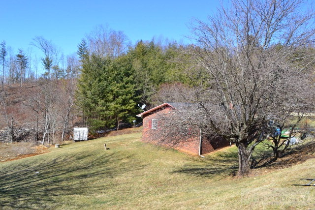209 Frank Witherspoon Road Jefferson, NC 28640 - Photo 2 of 13 Gallery Image 2