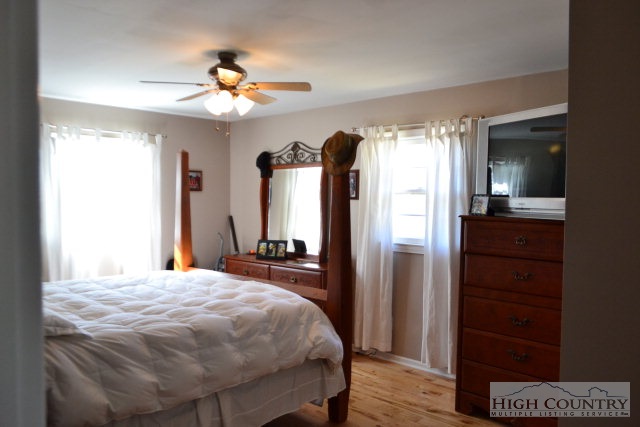 209 Frank Witherspoon Road Jefferson, NC 28640 - Photo 8 of 13 Gallery Image 8