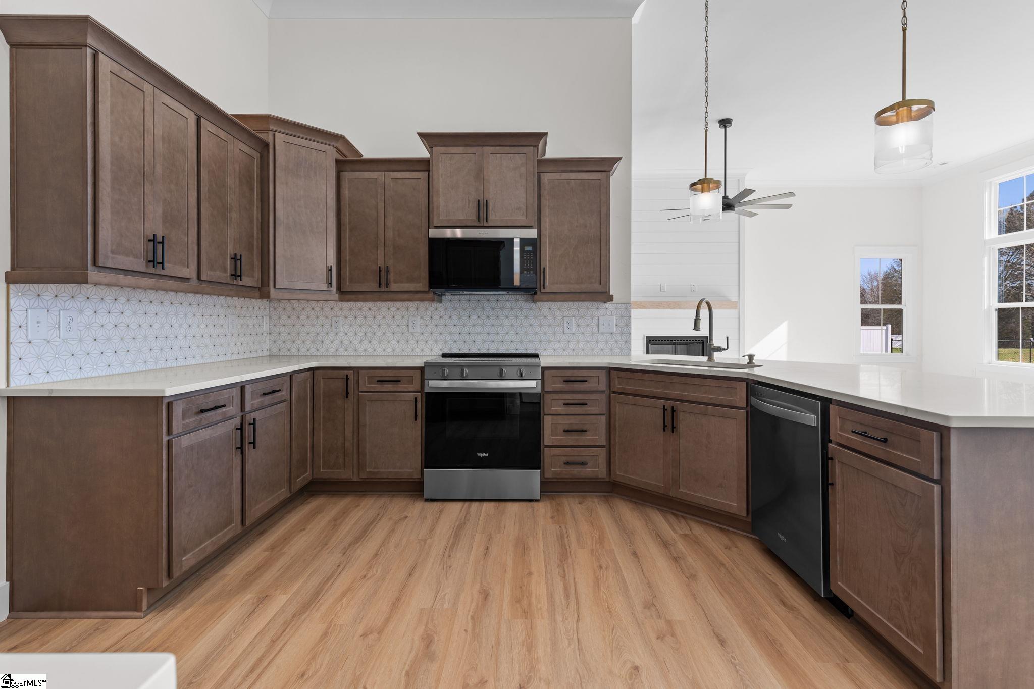 1165 Goodjoin Road Campobello, SC 29322 - Photo 13 of 43