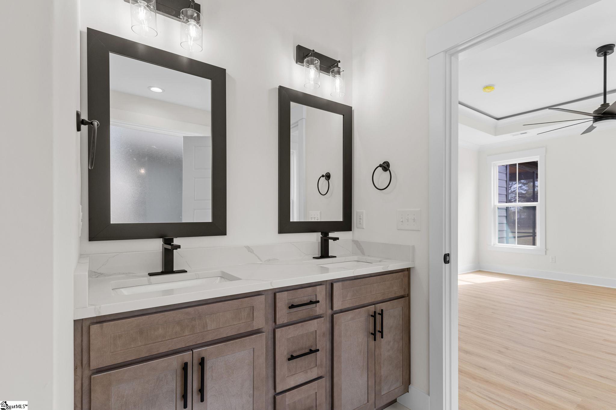 1165 Goodjoin Road Campobello, SC 29322 - Photo 21 of 43