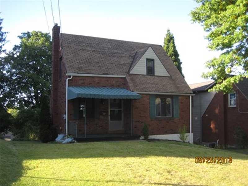 123 Leon Road Green Tree, PA 15220 - Photo 1 of 6 Exterior Front.