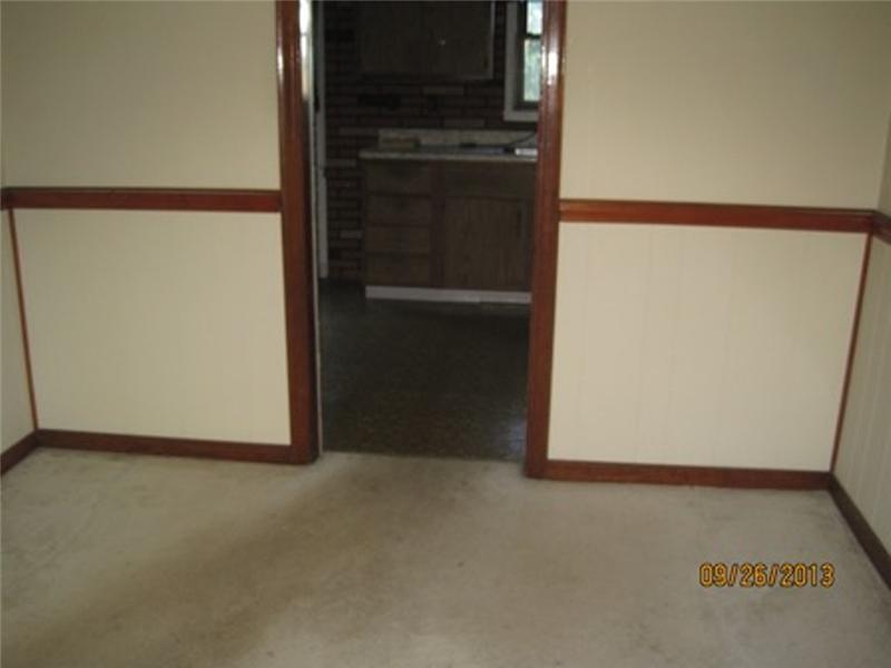 123 Leon Road Green Tree, PA 15220 - Photo 3 of 6 Dining Room.