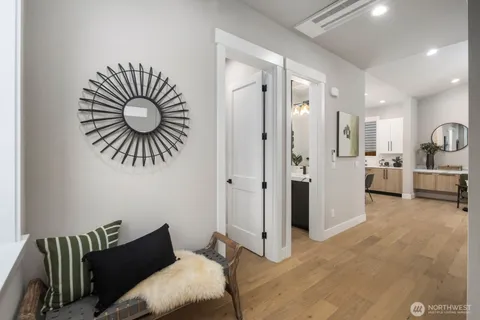 $1,650,000 | 5008 114th Avenue Northeast, Unit 2, Kirkland, WA 98033