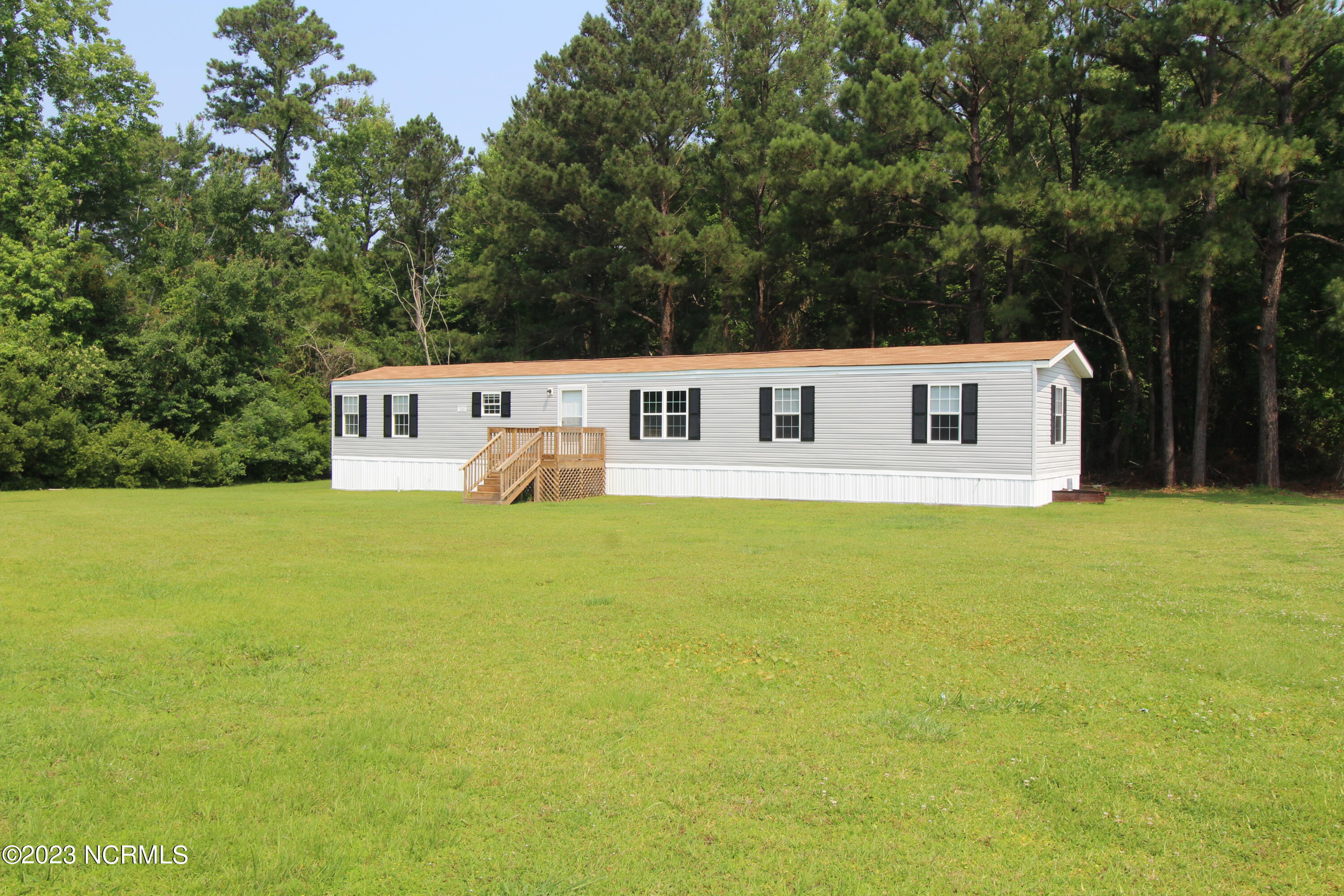 518 Queens Creek Road Hubert, NC 28539 - Photo 2 of 17 IMG_6226