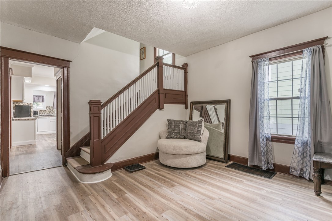 36 Mazda Terrace Rochester, NY 14621 - Photo 6 of 38