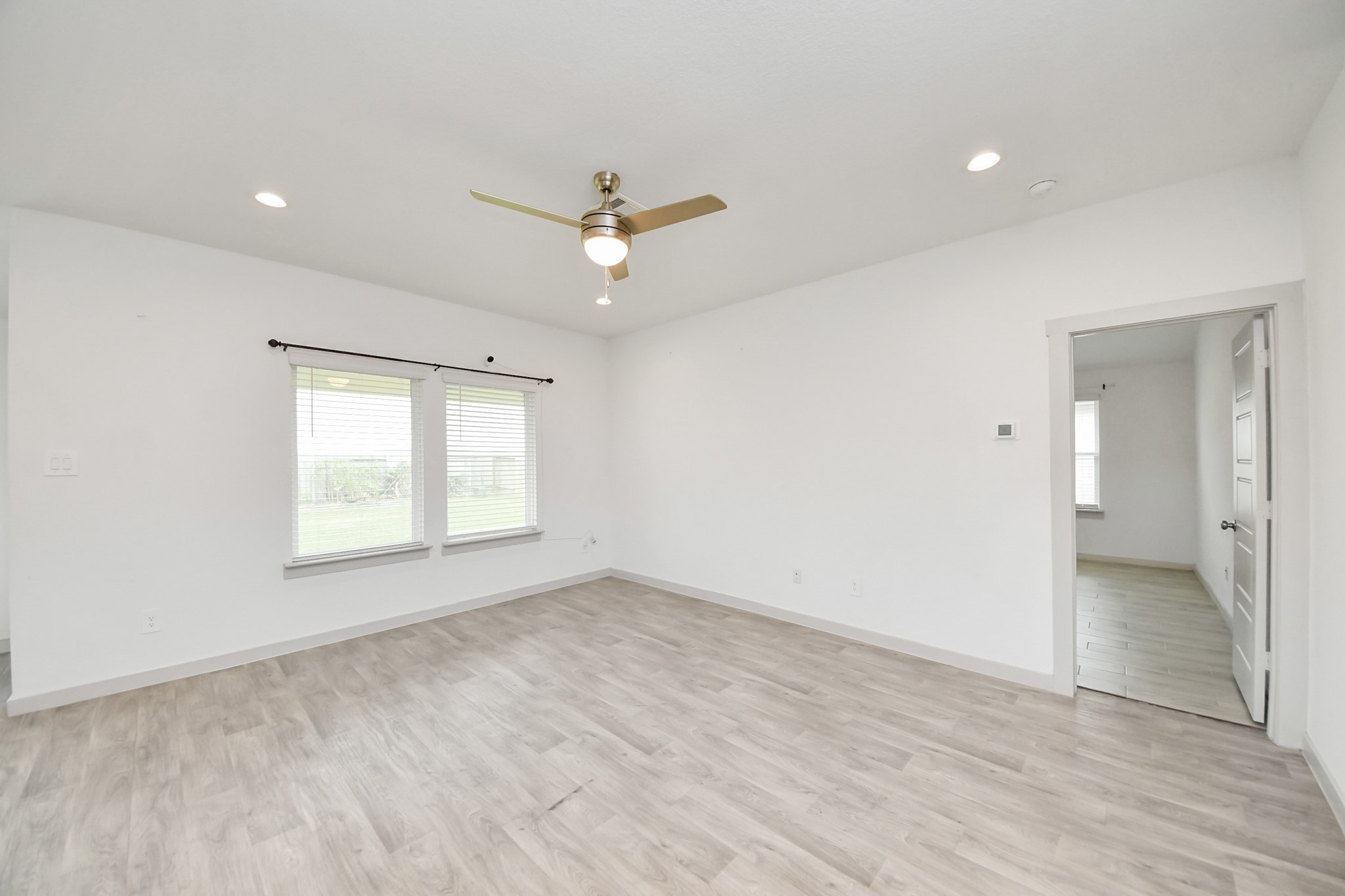 7923 Cattleman Vly Drive Rosharon, TX 77583 - Photo 8 of 34
