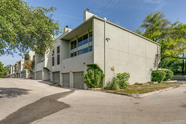 $249,000 | 3102 Eisenhauer Road, Unit B 20, San Antonio, TX 78209