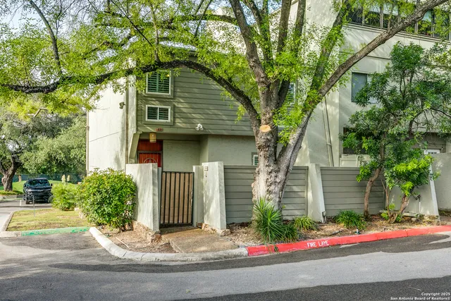 $249,000 | 3102 Eisenhauer Road, Unit B 20, San Antonio, TX 78209