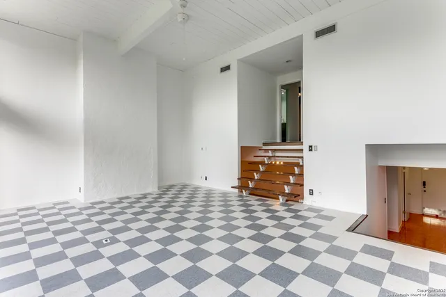 $249,000 | 3102 Eisenhauer Road, Unit B 20, San Antonio, TX 78209