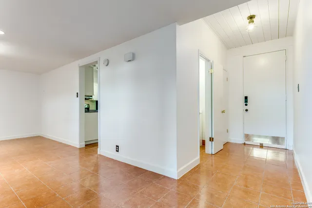 $249,000 | 3102 Eisenhauer Road, Unit B 20, San Antonio, TX 78209