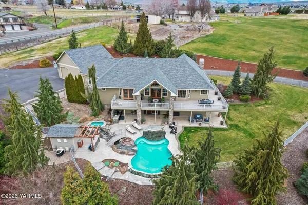 $1,100,000 | 11105 Zier Road, Yakima, WA 98908