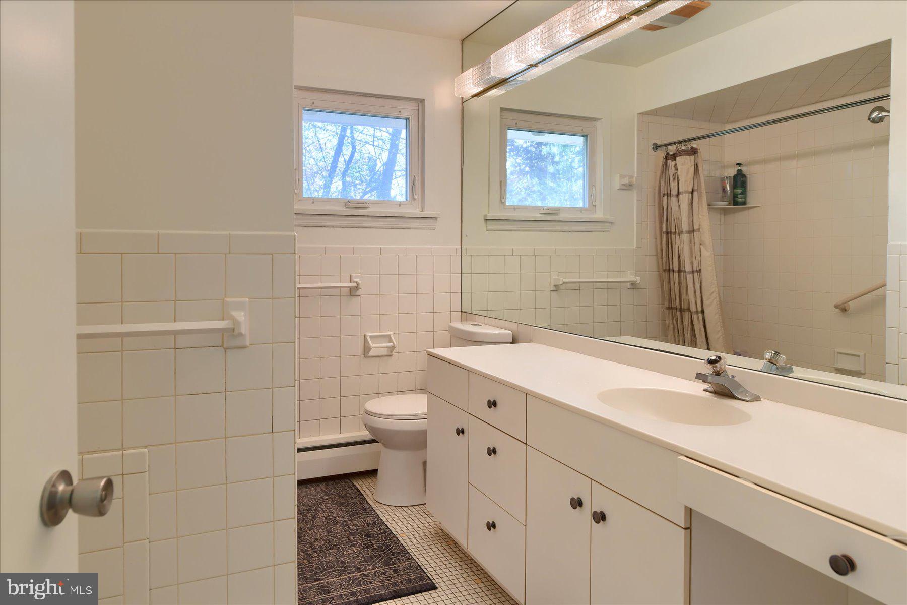 4301 Lakeview Road Harrisburg, PA 17112 - Photo 12 of 34 Gallery Image 12